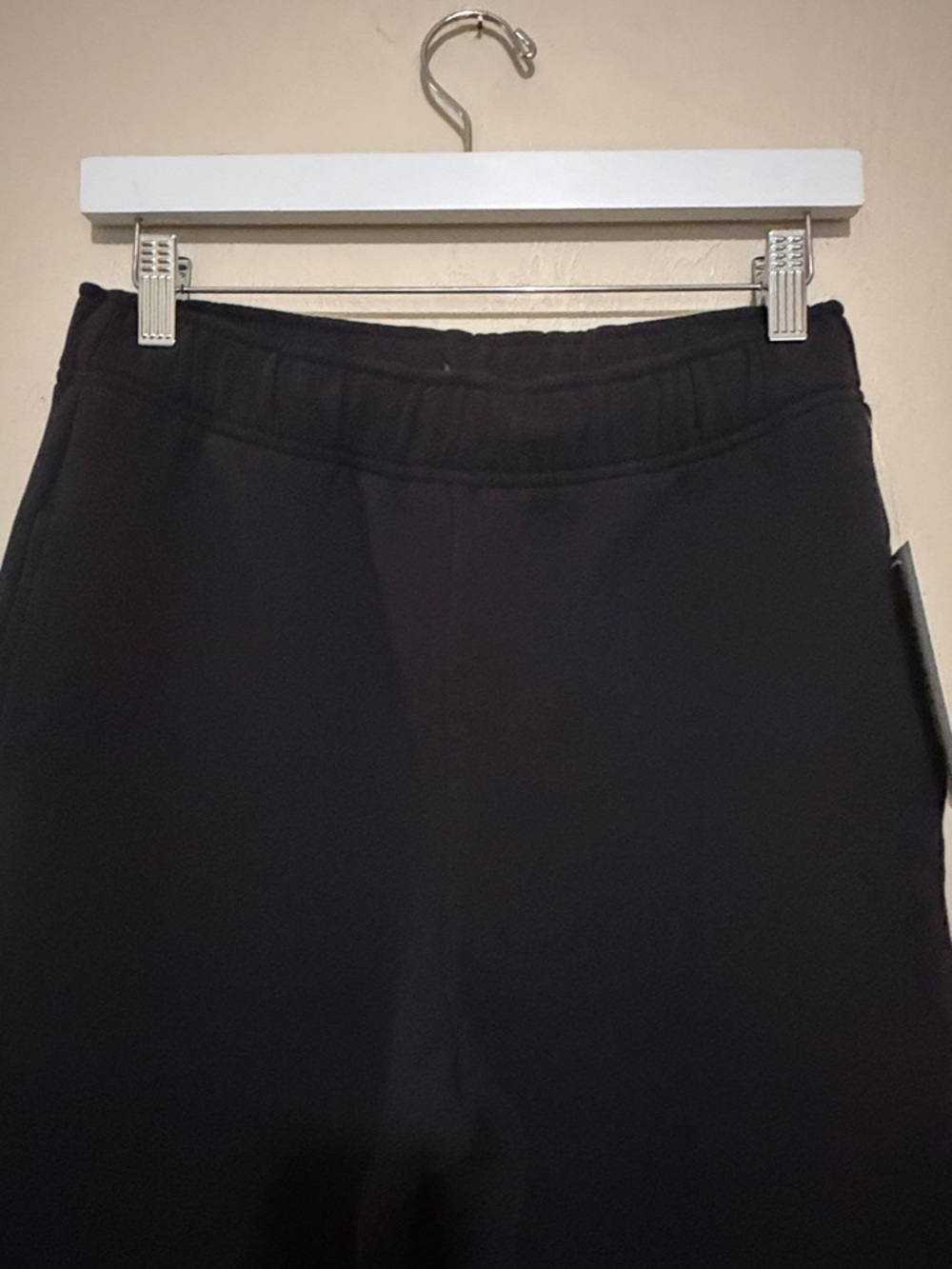 Athleta Black Forever Fleece Jogger. New with Tags! Petite Xs - Picture 5 of 9